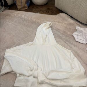 Aritzia TNA AIRY Sweatfleece Perfect Crop Hoodie